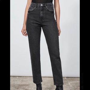 Black Zara 90s mom fit jeans